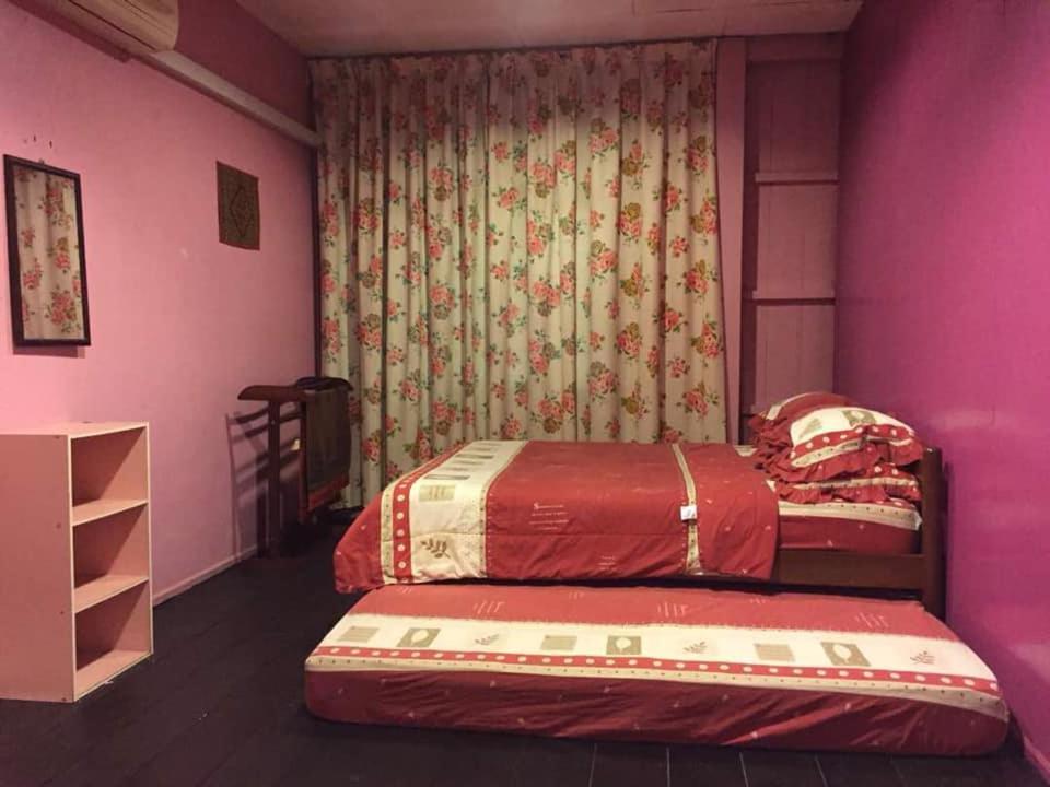 Trisya Homestay كُوالا تيرينغانو المظهر الخارجي الصورة